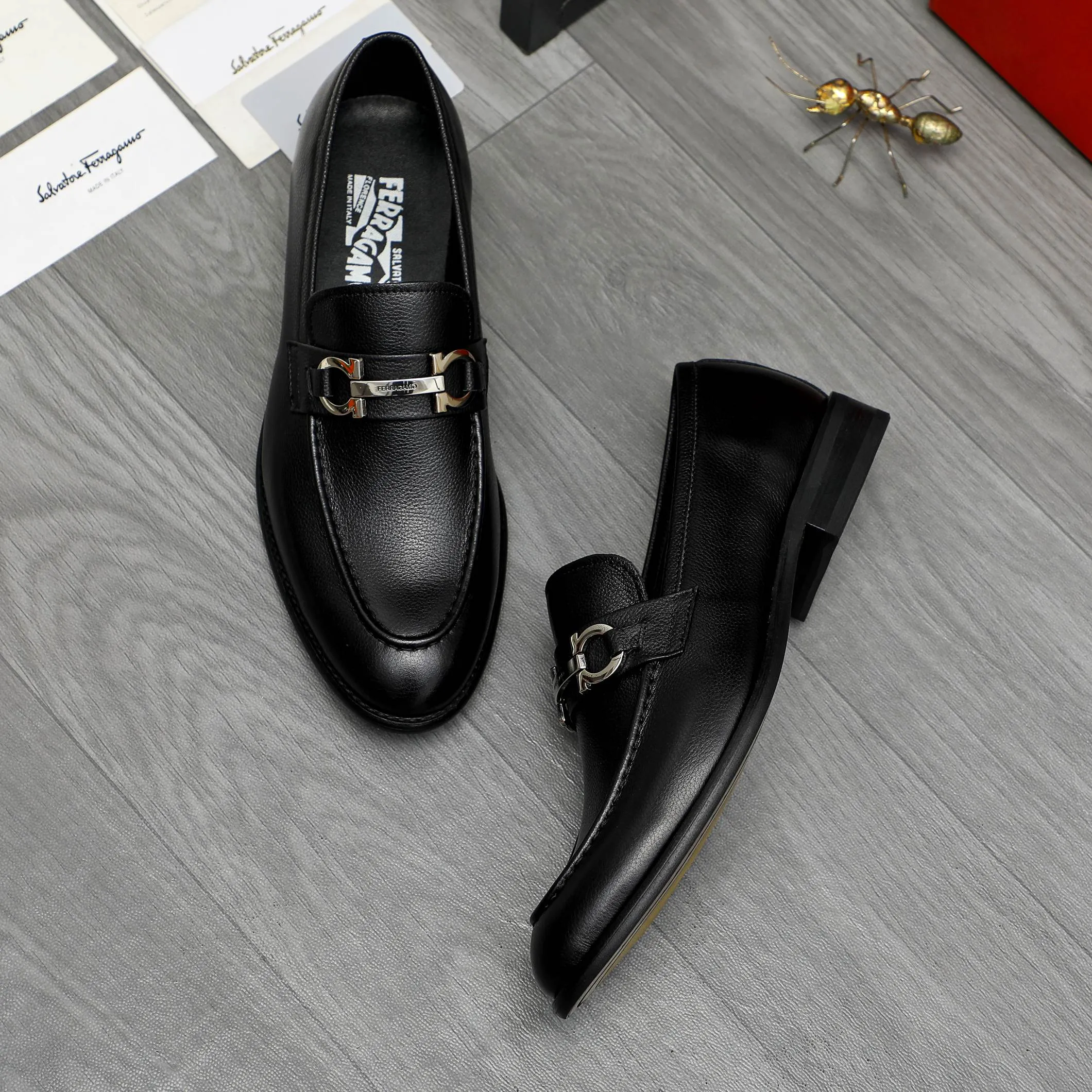 Men's shoes 💰420 Product trademark: Ferragamo " Ferragamo ] Business slip-on leather shoes Regular size: 39-45 (38.46 custom-made, non-refundable) Product materials: Selected small pebbled cowhide upper, sheepskin lining, original rubber outsole